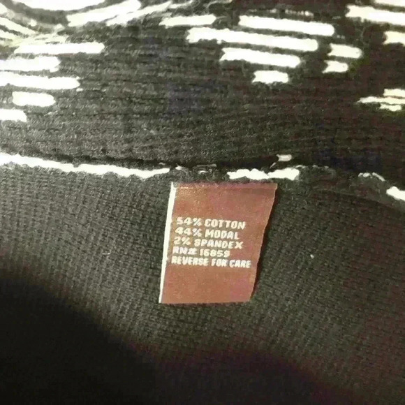 J. McLaughlin Ribbed Black and White Geometric Pattern Cotton Blend Boxy Sweater - Picture 8 of 9